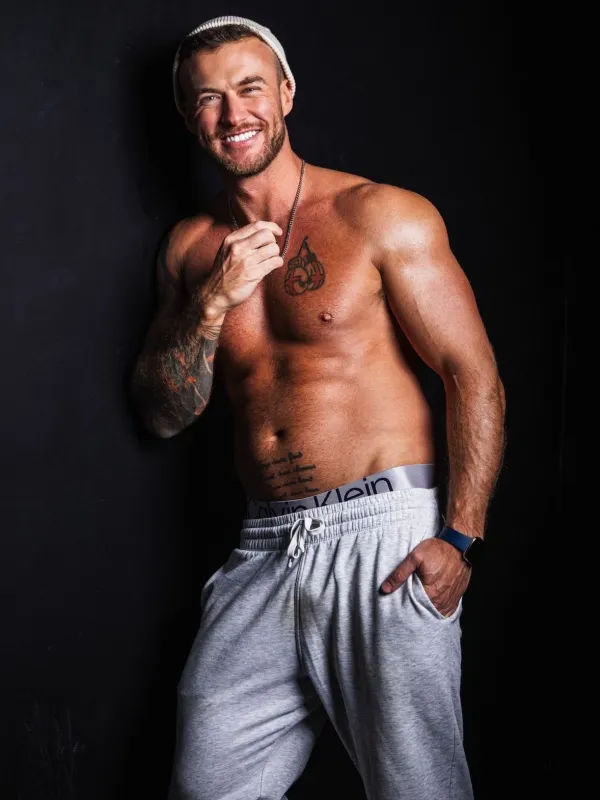 Photo-Johnny Bravo
