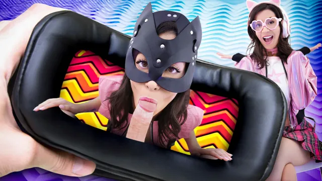 Stepsister seduces in VR game and gives cunt to brother in real sex